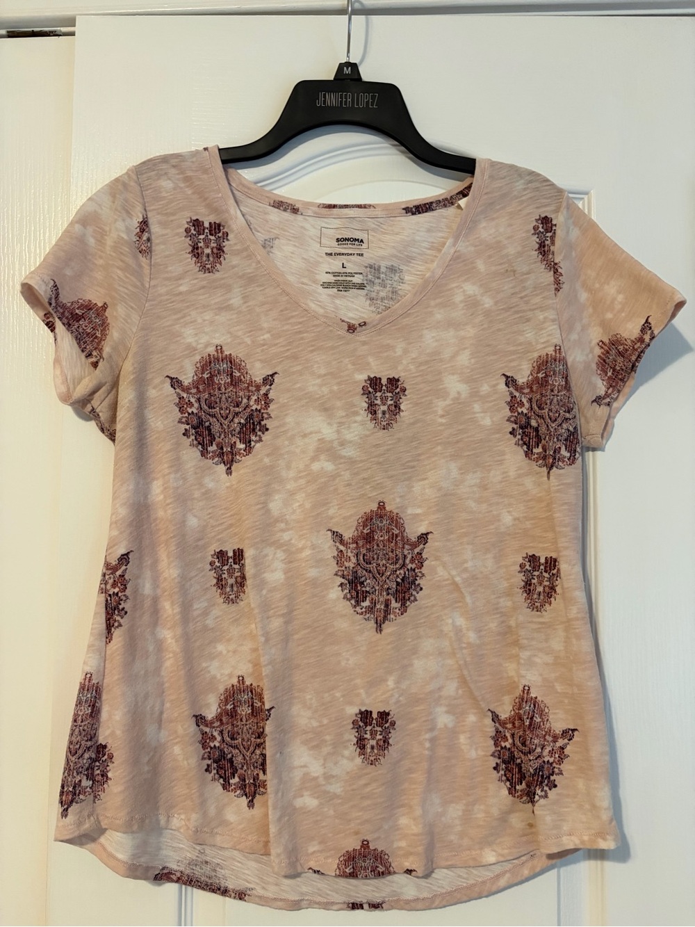 Sonoma V-Neck Short Sleeve Top in light Pink with with Print